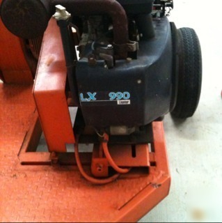 Linamar LX990 wood chipper
