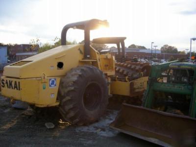 Sakai SV505T padfoot compactor roller
