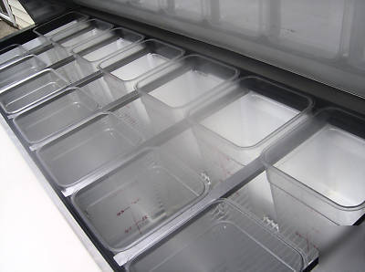 True 3-door sandwich preparation refrigeration unit