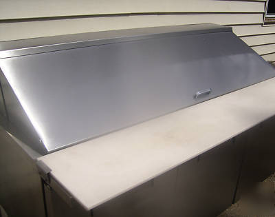 True 3-door sandwich preparation refrigeration unit