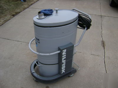 Nilfisk gb 726 industrial vacuum