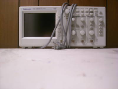 Tektronix oscilloscope tds 1002B