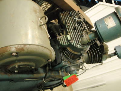 6900 rockwell DB4620 piston type air compressor