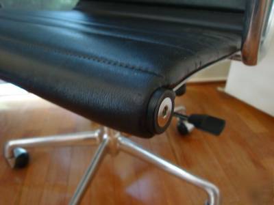 Eames leather EA335 office chair retro gas lift