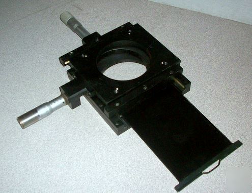 2-axis adjustable linear stage beam-blocking slide-door