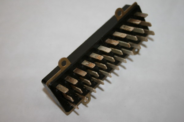 33 pin panel male plessey connector jones plug FD2G2