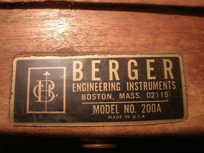 Berger level and transit level model 200A w/ case