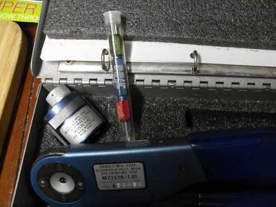 Daniels crimping M22520/1-01 & turret & go no go gauge