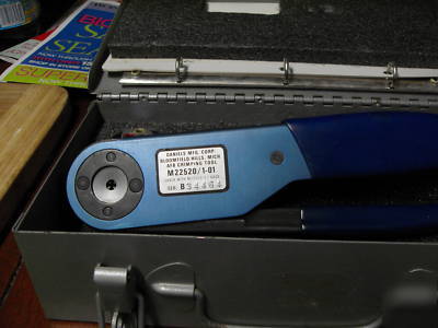 Daniels crimping M22520/1-01 & turret & go no go gauge