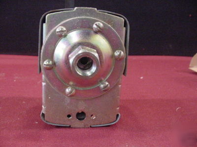 Square d pumptrol fsg-2 pressure switch close 20 OPEN40