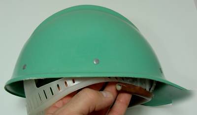  green bullard hard boiled fiberglass hard hat 502