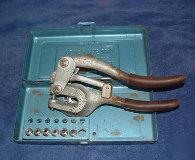 Roper whitney hand punch #5 jr. original and complete