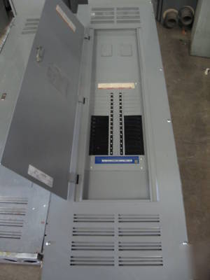 Square d nf panel 400 amp 600V main lug nema 1 NF430L4C