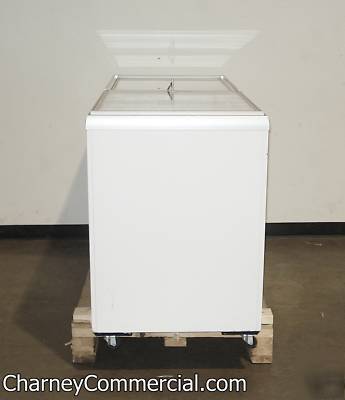 New ice cream 16.7 cu.ft. chest freezer sliding glass