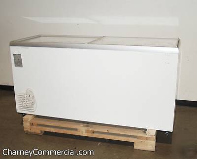 New ice cream 16.7 cu.ft. chest freezer sliding glass