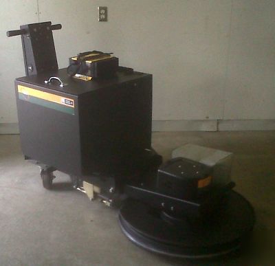 Nss charger 2717 db burnisher only 2 hours on unit