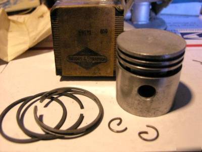Antique briggs & stratton piston & rings 29781 +.010 