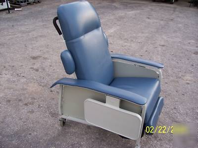Lumex 577G427 medical clinical care 3 position recliner