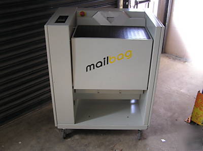 Mailbag polybagging polywrap mailing