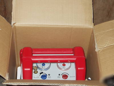 Oil-less refrigerant recovery machine by totaline 