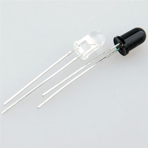 One pair everlight super 5MM rf white/black led 334-15