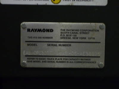 2005 raymond order picke***nice**plus battery charger**