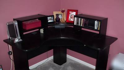 Corner desk/computer station ***very good deal***
