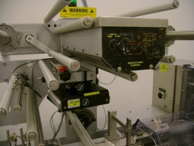 Weiler hrd-1000L high speed in-line labeling machine