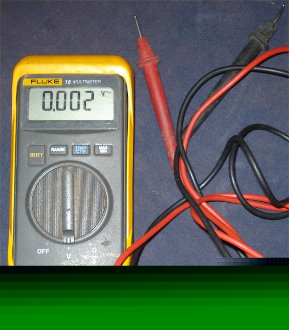 Fluke 16 multimeter with leads