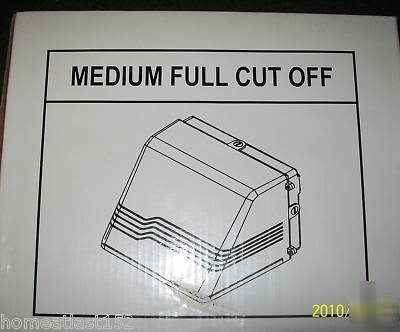  med full cut off 32W 120V fluorescent security lamp