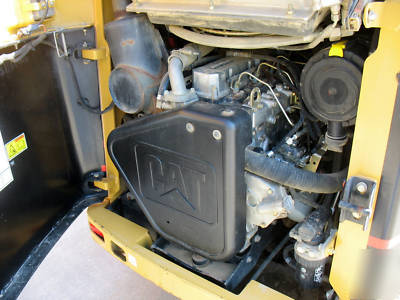 2006 caterpillar 246B skid steer loader 900 hrs 
