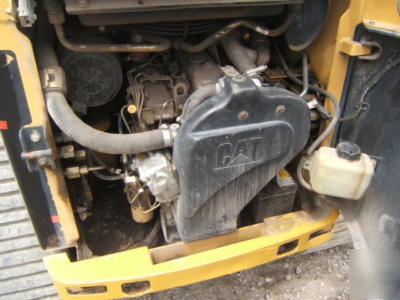 Cat 277 farm tractor skid steer loader