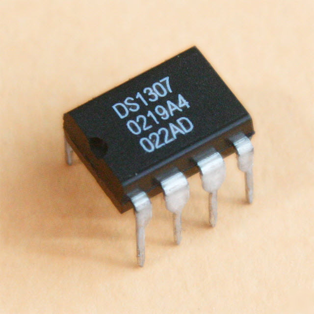 5 pcs DS1307 64X8 maxim serial I2C real-time clock DIP8