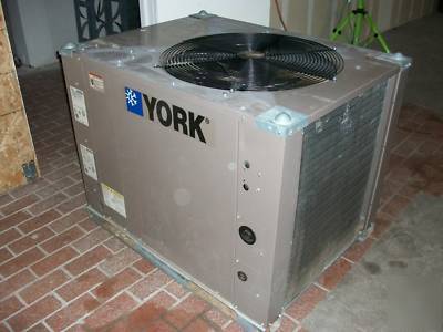  york rooftop 7 1/2 ton commercial a/c unit 
