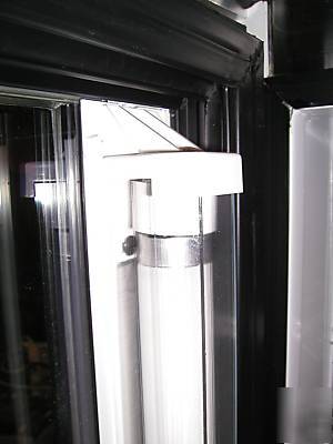 True glass door refrigerated merchandiser gdm-49