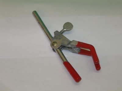 Extension clamp with 3-finger jaws