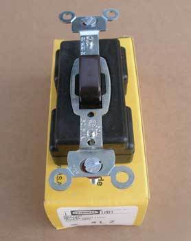 New hubbell HBL1283 industrial grade 3 way wall switch