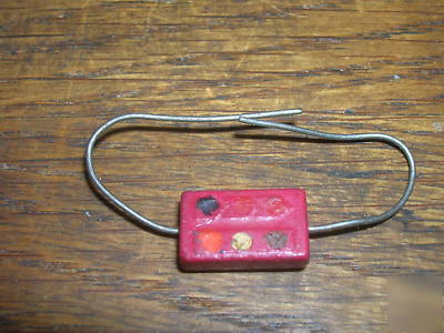 Nos cde molded mica 220 pfd 4% capacitors
