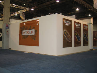 Trade show booth exhibit 20X20 island configurations 