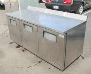 True 3 door refrigerated worktop prep table