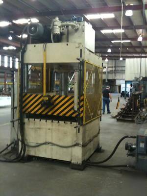 100TON sutherland dees 4-post hydrlic down acting press
