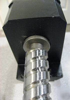 2 linear rail bearing w/ ball screw 66.5