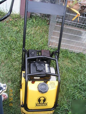 Wacker 1540 plate compactor honda 5.5 gas motor w/tank