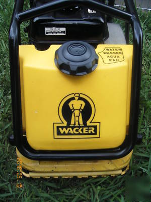 Wacker 1540 plate compactor honda 5.5 gas motor w/tank