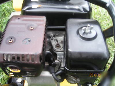 Wacker 1540 plate compactor honda 5.5 gas motor w/tank