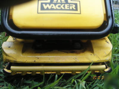 Wacker 1540 plate compactor honda 5.5 gas motor w/tank