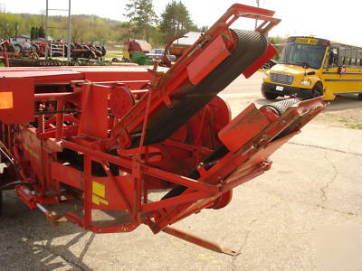 New holland 276 square baler w/ 70 thrower