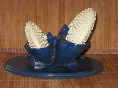 1800's miniature cast iron hargrove co hog oiler 