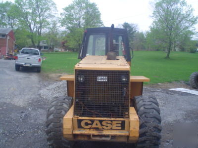 Case W11 articulating wheel front end loader