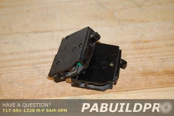 Square d gg-78 20 amp circuit breaker 120/240V qty 2